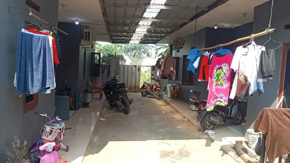 Dijual kontrakan petak 6 pintu tanah kosong luas