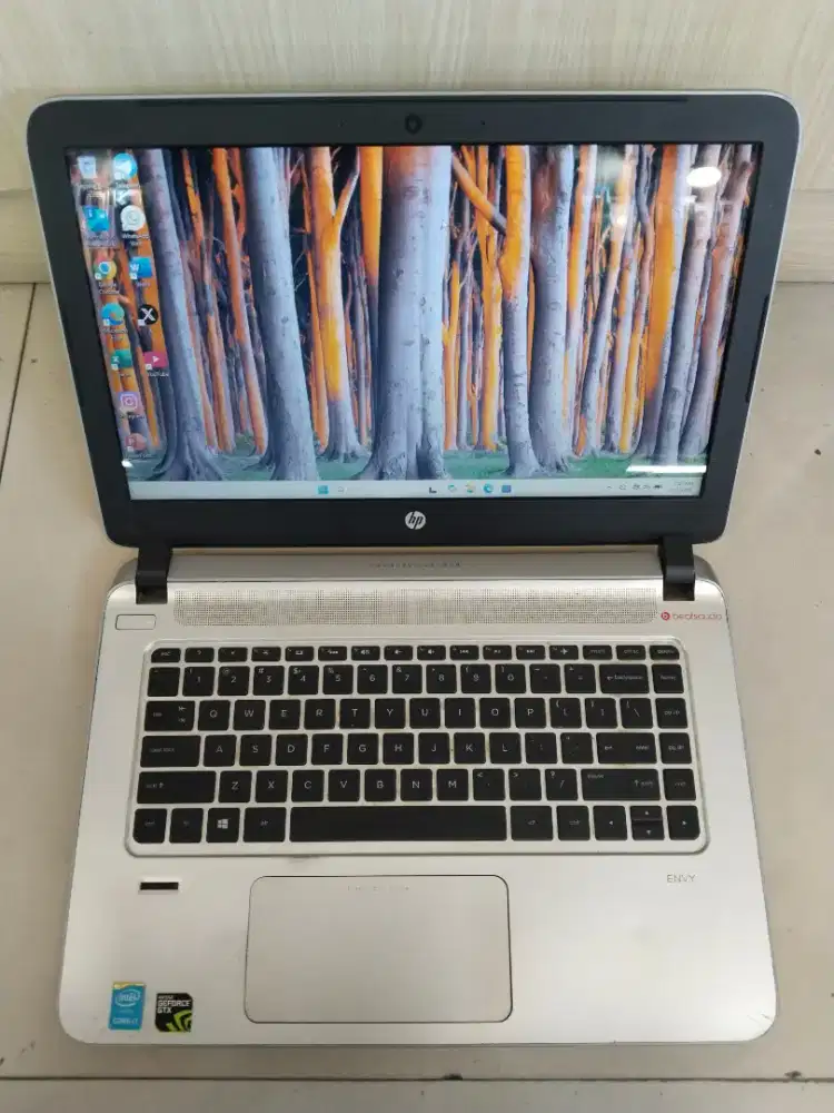 Dijual laptop HP Intel i7 gen 5 Ram 16GB SSD 256GB VGA GTX 850M Win 11