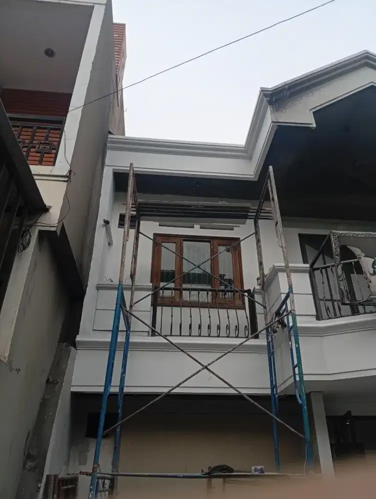Tukang bangunan