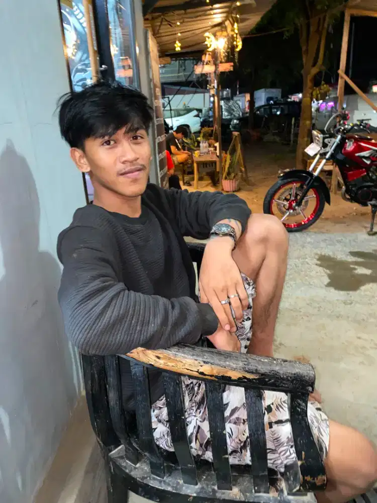 mencari pekerjaan apa saja