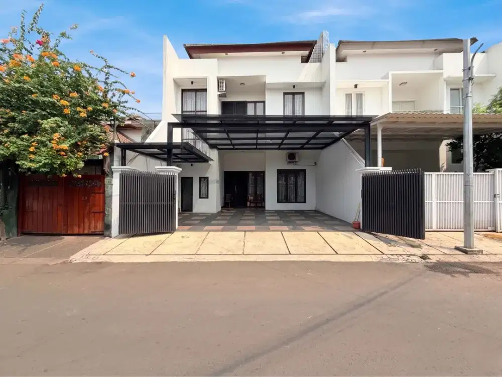RUMAH MEWAH 2 LANTAI DI TEBET BARAT, AKSES JALAN 3 MOBIL!