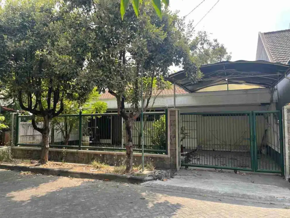 Rumah hitung tanah Gayungsari Dekat Al Akbar