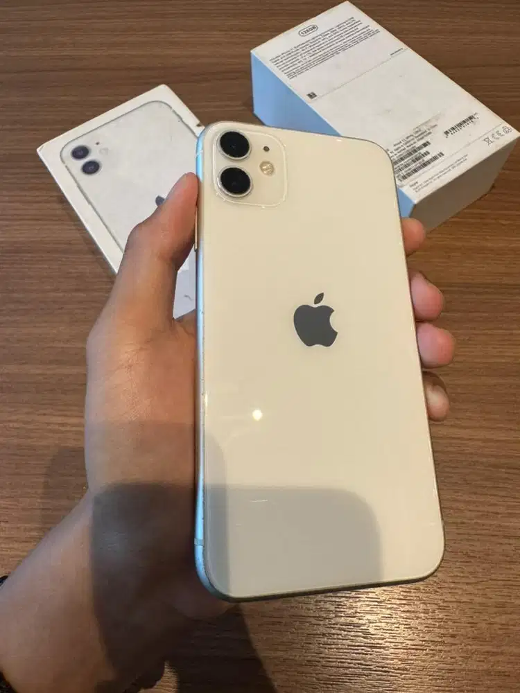 iPhone 11 128GB Garansi Ex Inter All Operator Lecet Pemakaian BH 81%