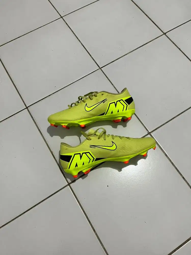 Sepatu Bola Nike Zoom Vapor 16 Academy