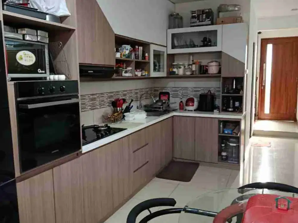 dijual rumah semi furnished di dalam komplek turangga sangat strategis di pusat kota bandung