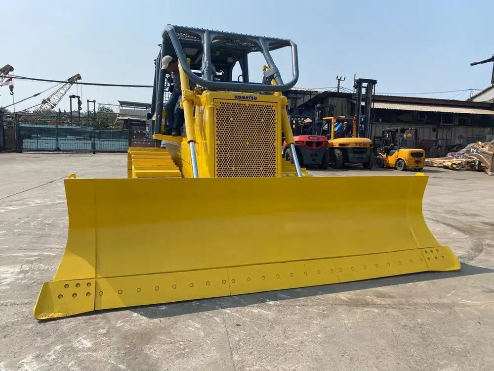 Bulldozer Komatsu D85ESS-2 Th 2016