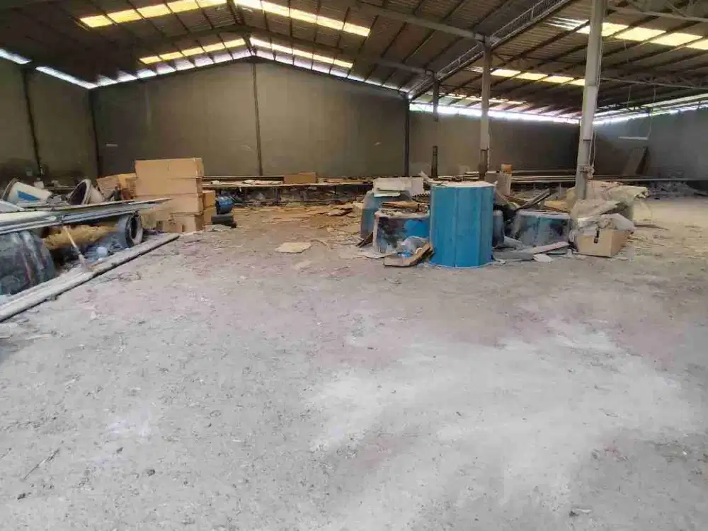 disewakan gudang 1000meter dan lahan 2400meter lokasi legok Karawaci Tangerang
