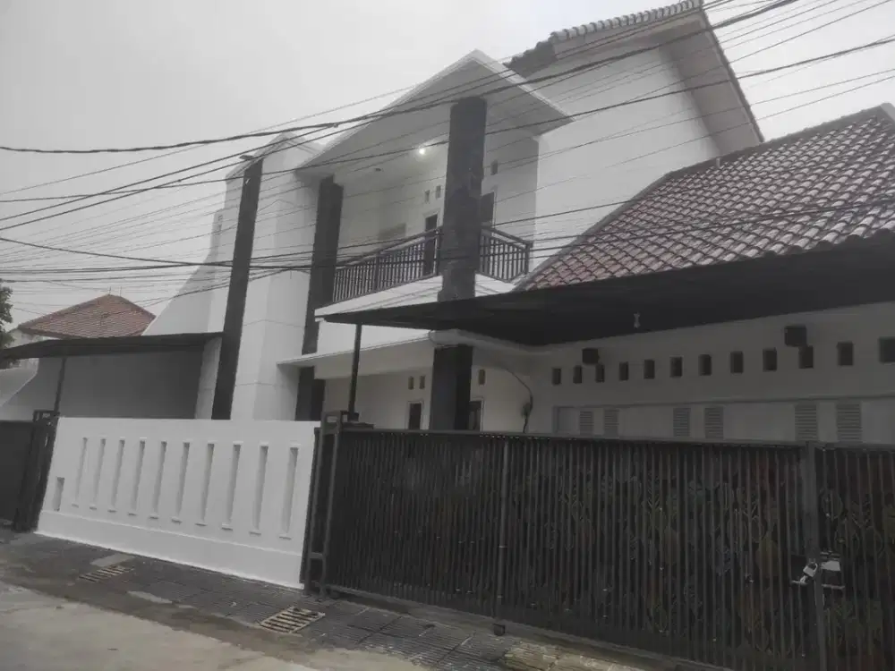 Dijual dan Disewakan Rumah di Duren Sawit, Jakarta Timur