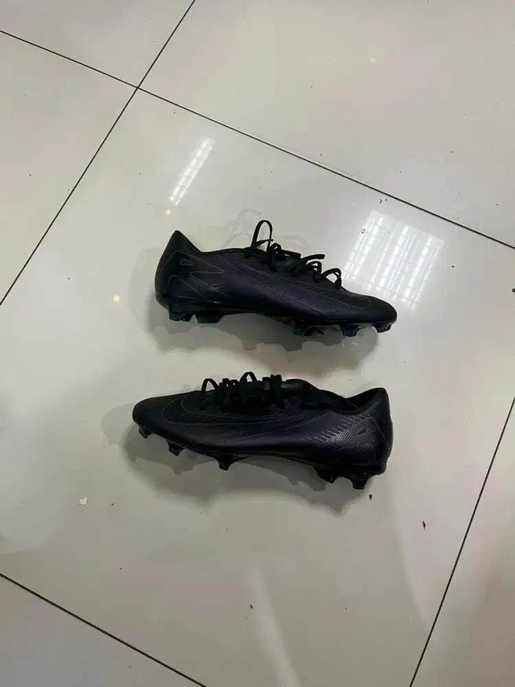 Sepatu Bola Nike Zoom Vapor 16 Academy