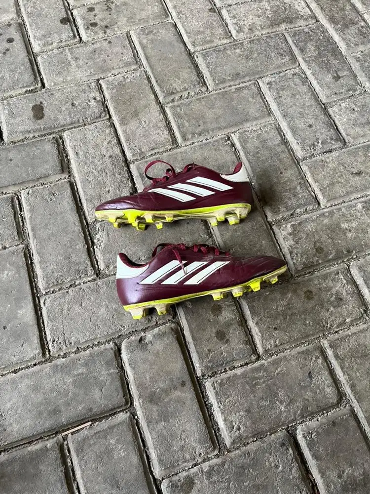 Sepatu Bola Adidas Copa Pure 2 Club