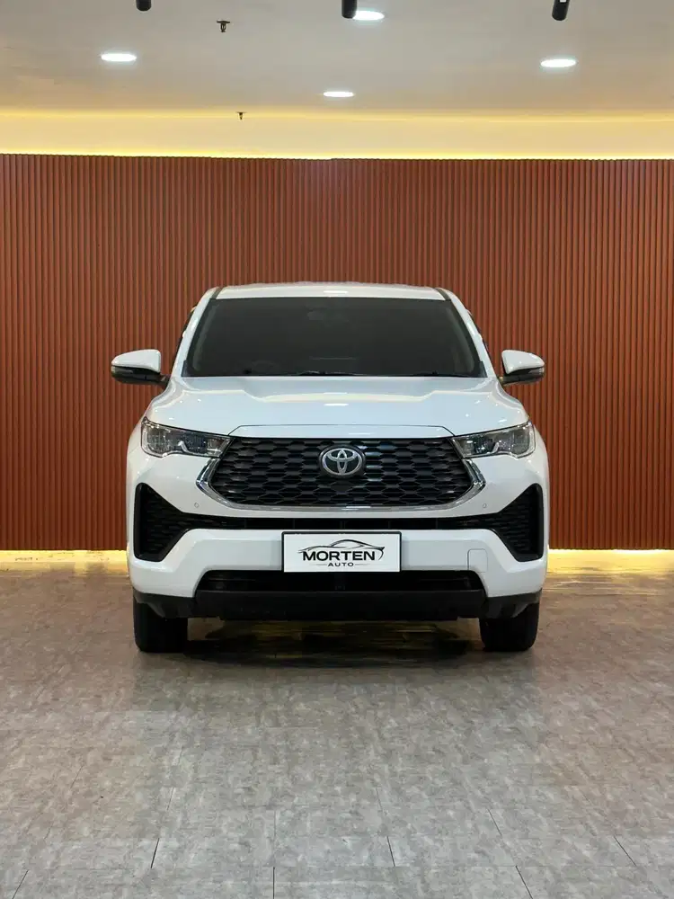 Toyota Innova Zenix 2.0 V CVT