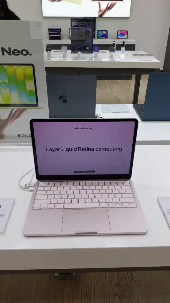 Cicilan Macbook Neo cuma pake KTP aja guys