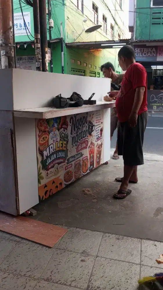 Meja bar 200cm terbuat dari triplek