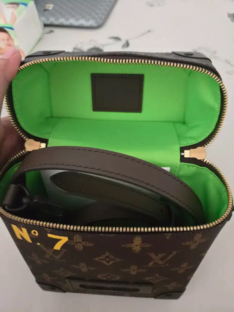 Lv  Monogram Shuolder Bag