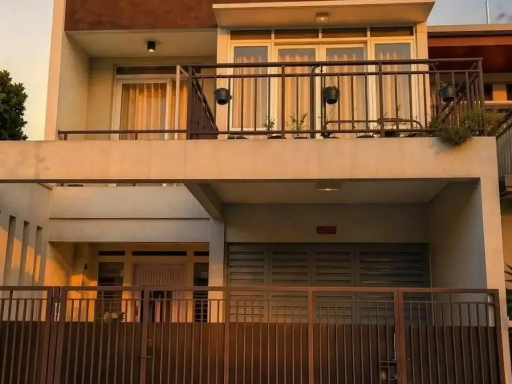 RUMAH BAGUS LOKASI STRATEGIS DI CIKUTRA BARU BANDUNG