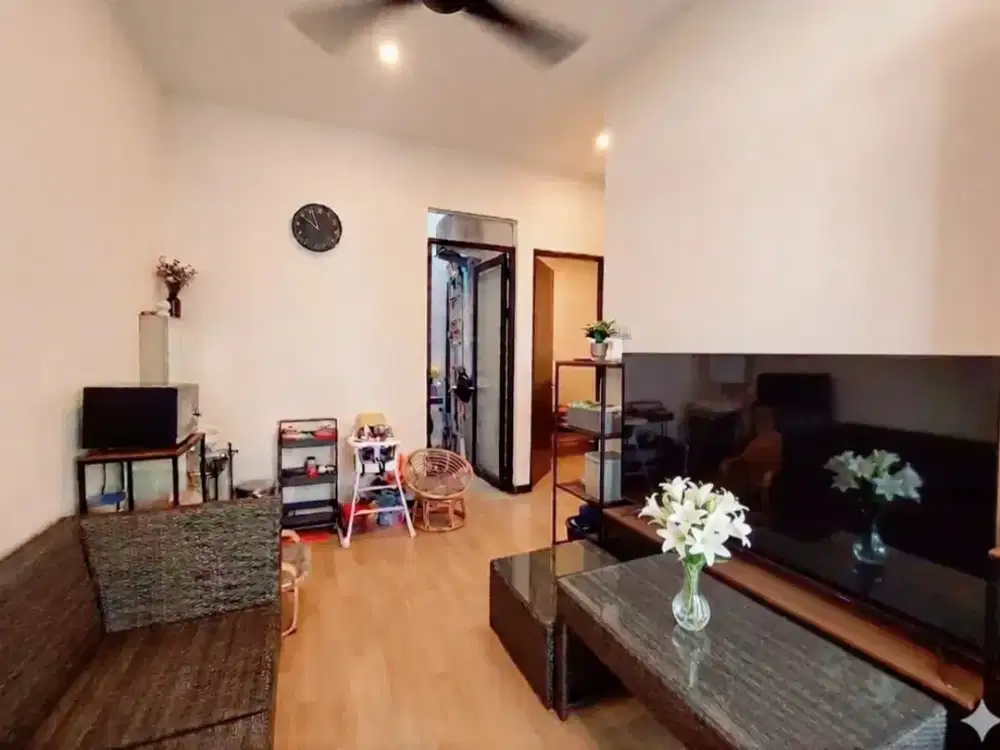 Rumah Minimalis Terawat Taman Kopo Indah 2
