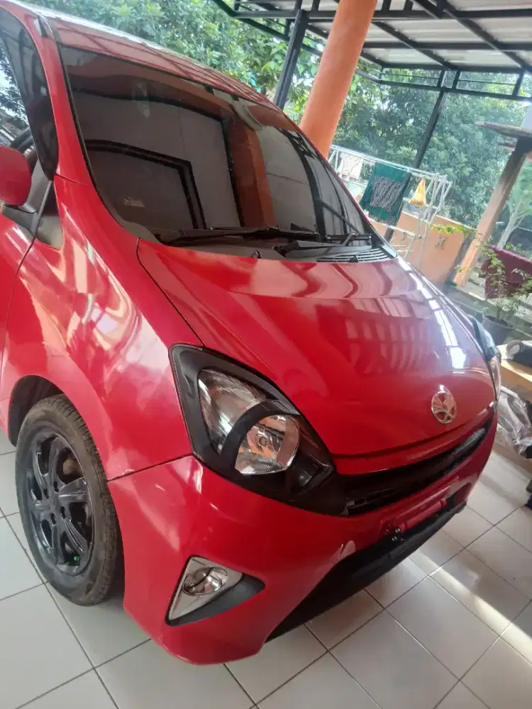 Agya merah mulus