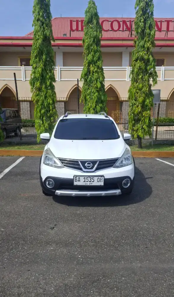 Dijual Nissan Livina Xgear 2014 NiK 2013