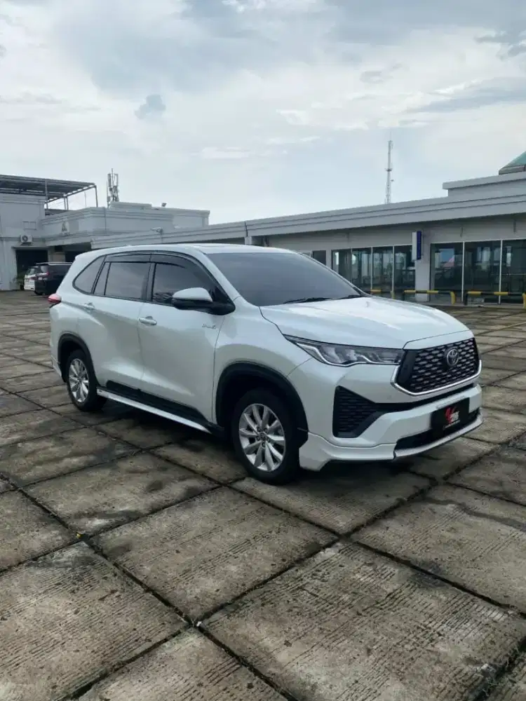 KM 11 RIBU TOYOTA INNOVA ZENIX V AT MODELISTA 2024