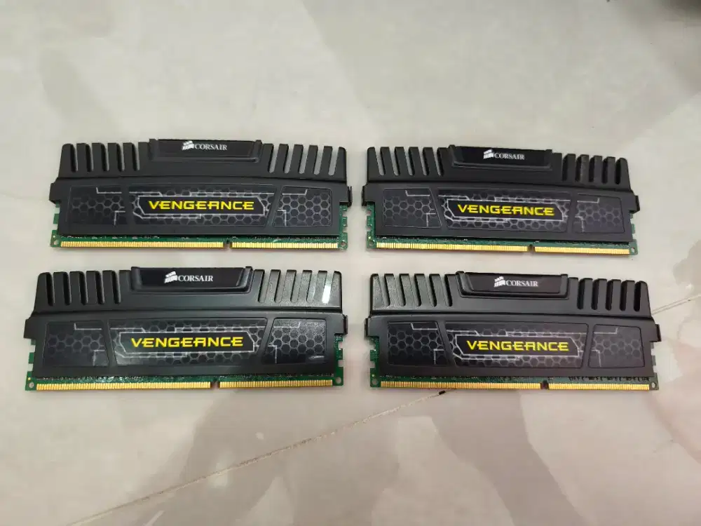 Jual cepat ram Corsair Vengeance 4x4gb ddr3 bekas