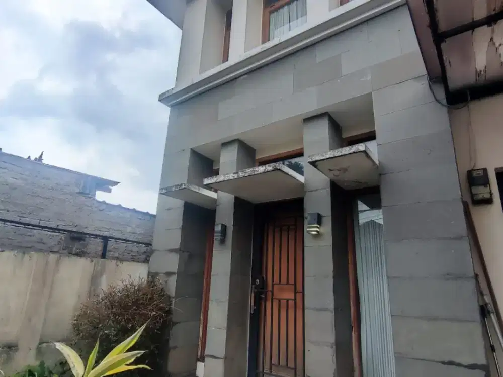 Dijual Rumah  2 lantai Sukahaji Sukarasa dekat setrasari Sutami Sukajadi Bandung Utara