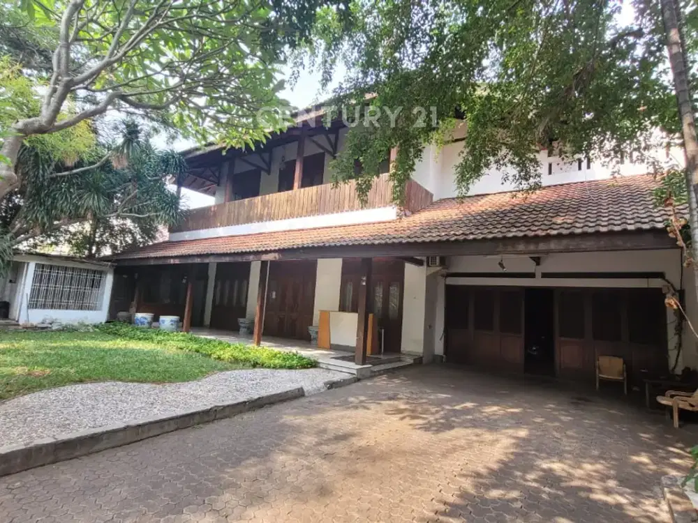 Rumah 2 Lantai Lokasi Strategis Di Kayu Putih S8246
