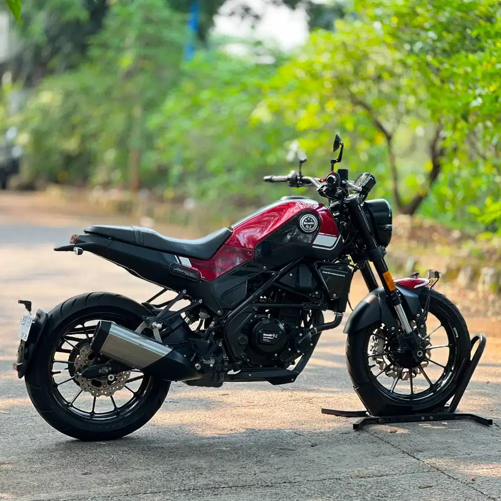KM LOW! BENELLI LEONCINO 250 ABS 2023 MERAH PAJAK PANJANG LIKE NEW