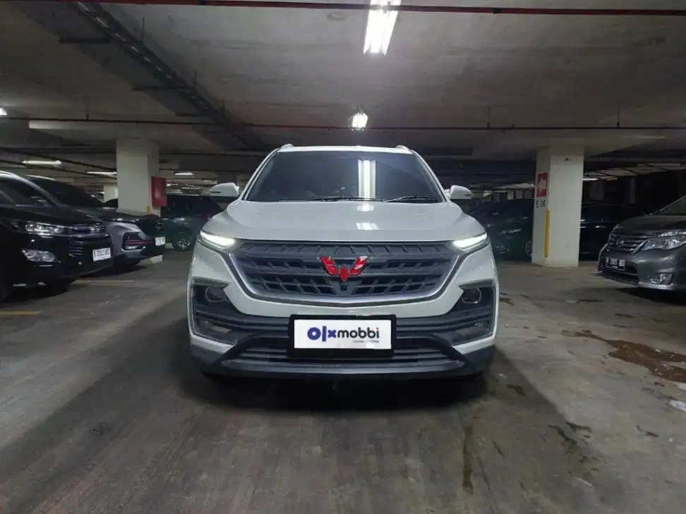 LOW DP Wuling Almaz 1.5 Exclusive 5-Seater Bensin-AT 2019 BMU