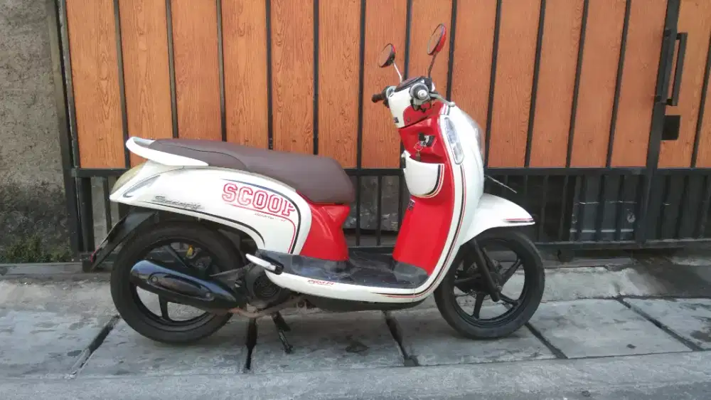 Honda Scoopy Fi thn 2013 SS,Lengkap Pajak Off