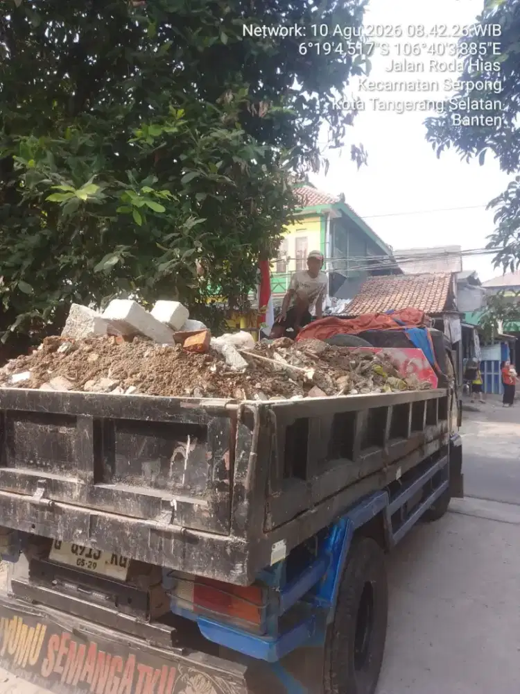 Jasa buang puing dan tanah