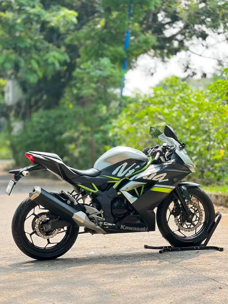 KEREN ABIS! KAWASAKI NINJA 250 MONO SL 2019 HITAM KM LOW TAX ON SUPERB