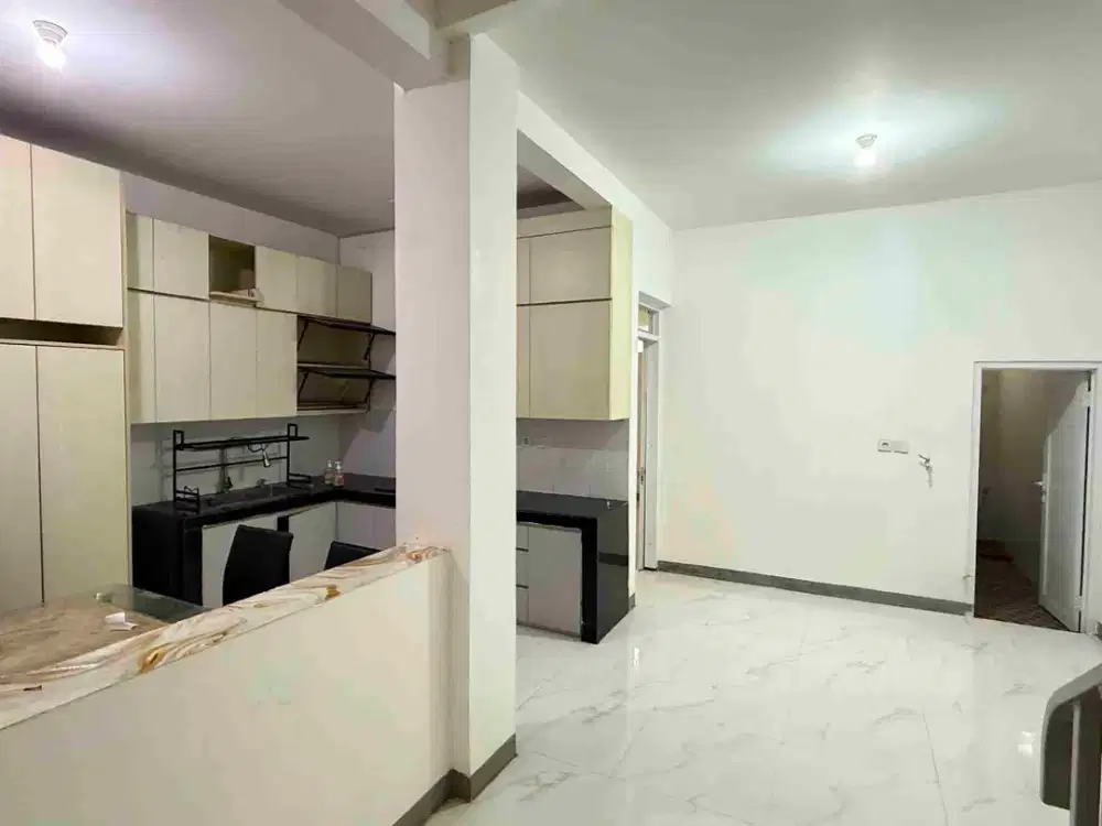 Rumah Cantik minimalis disewakan di Singgasana Pradana