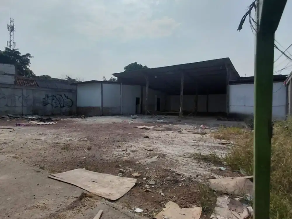 DiSewakan Lahan + Bangunan kecil Lokasi Jalan Perjuangan Bekasi