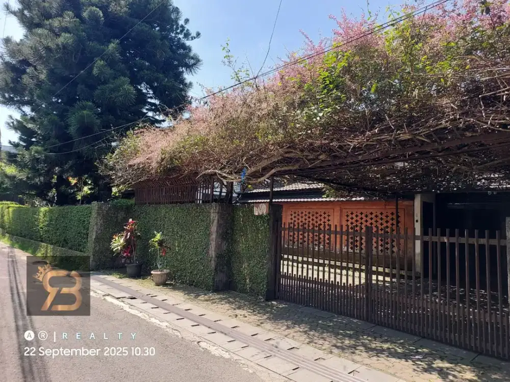 RUMAH MURAH DI BAWAH NJOP SAYAP DAGO COBLONG BANDUNG dengan Sentuhan Bali