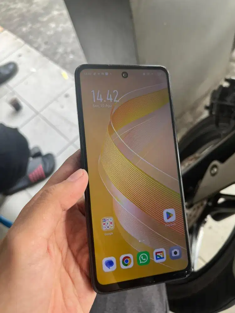 DIJUAL INFINIX SMART 8 RAM 4+4/128