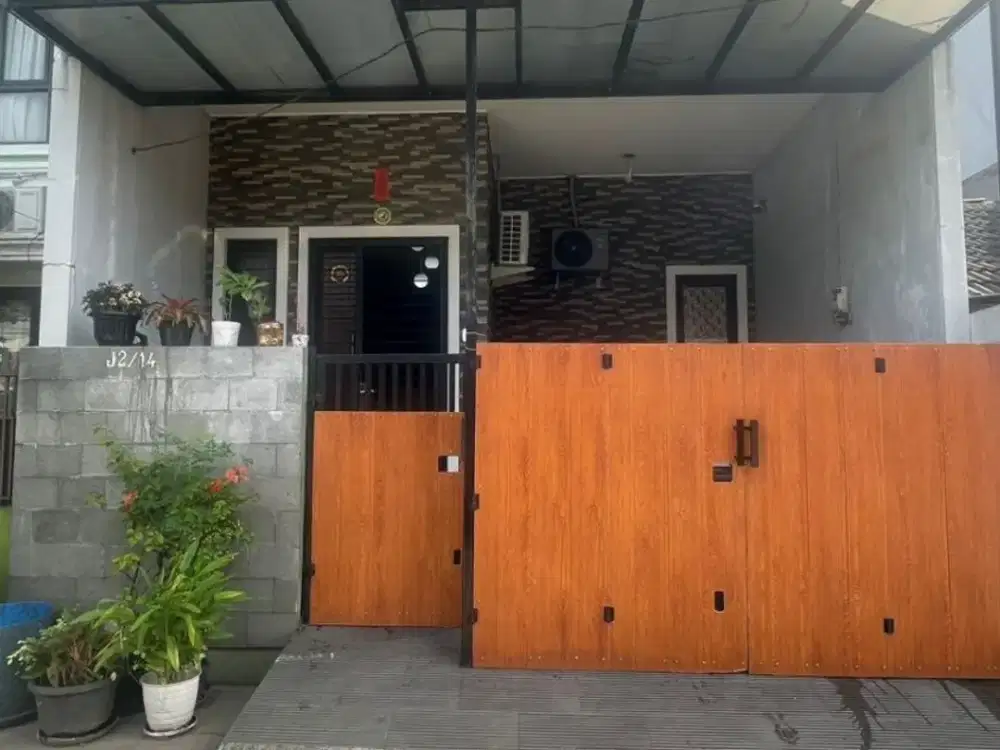 Rumah 2 Lantai Full Renovasi di Alam Indah, Cipondoh