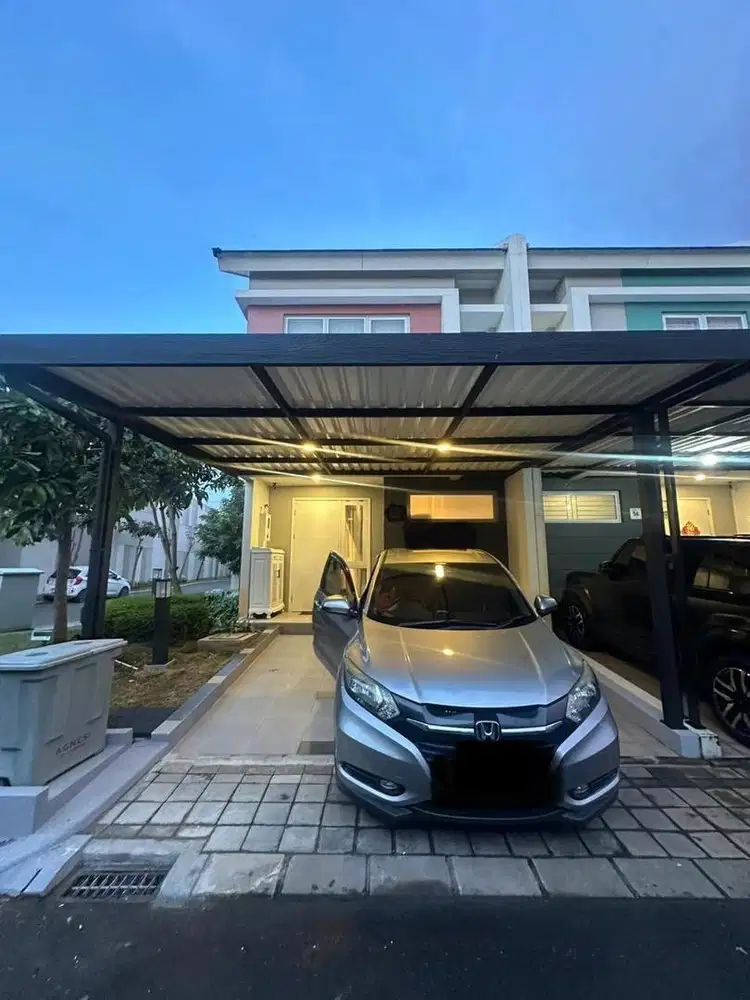 Siap huni rapi terawat, rumah hoek di gading serpong