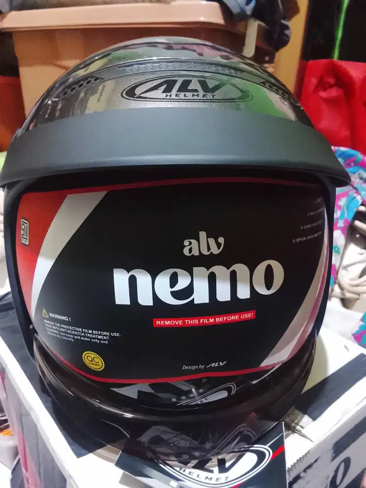 Dijual helm ALV nemo warna hitam metalic