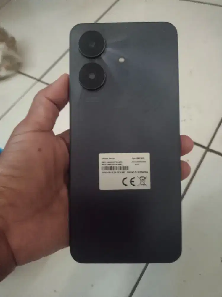 Realme note 60   6/128  minus retak kecil secuil di pojok bawah HP