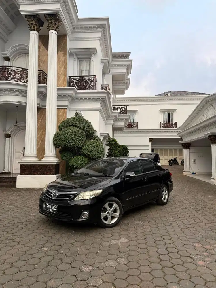Corolla altis 2012
