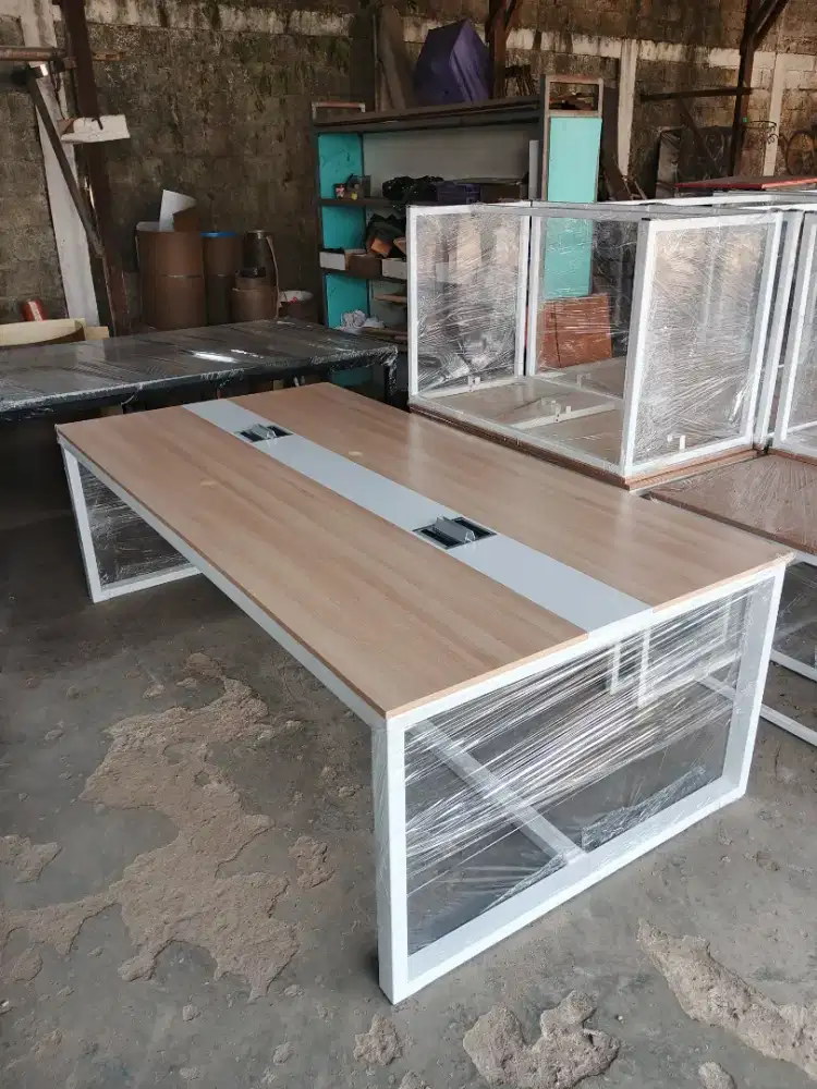 Meja Meeting Minimalis Custom