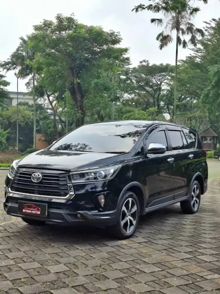 Toyota Innova Venturer Diesel Matic 2022 Hitam