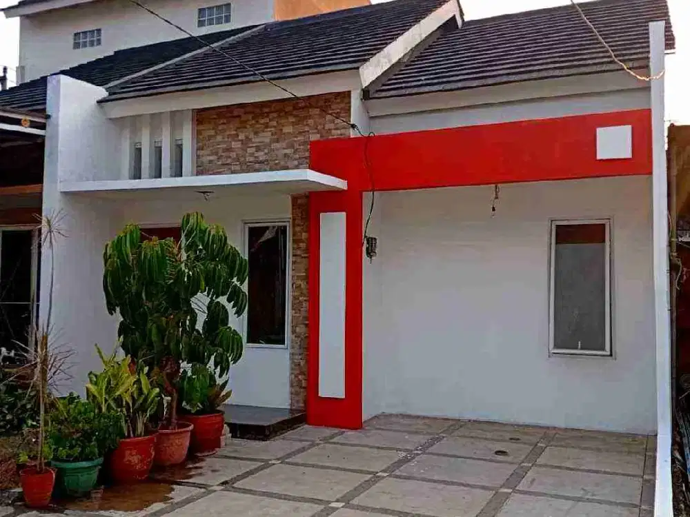 dijual rumah siap huni lokasi strategis dengan pusat bisnis