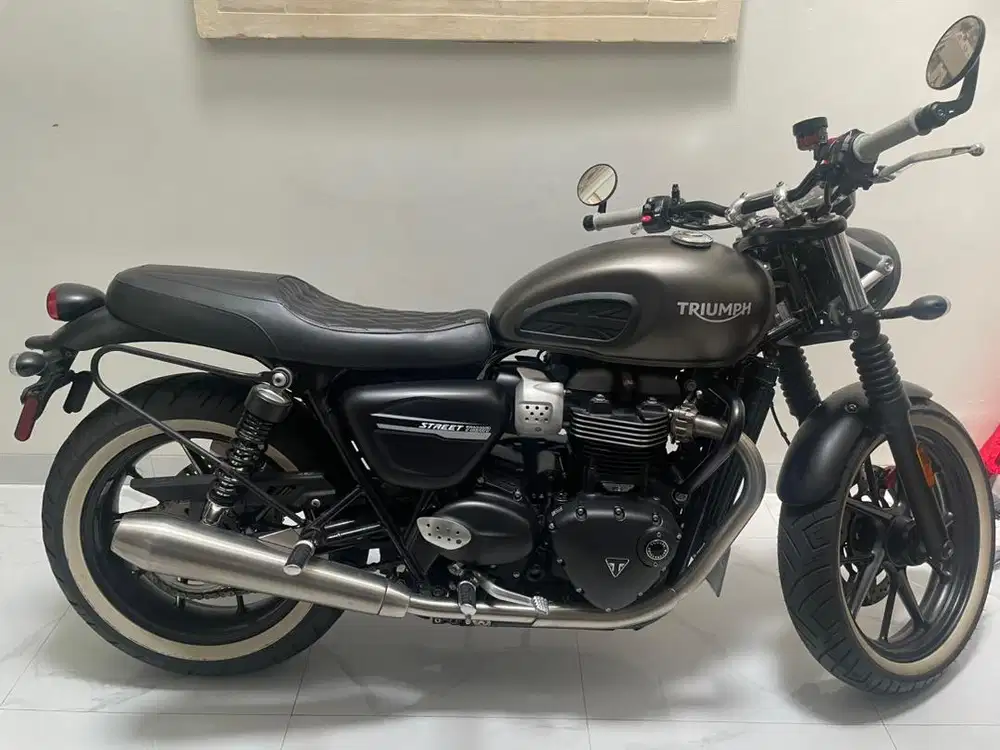 Jual Motor Triumph