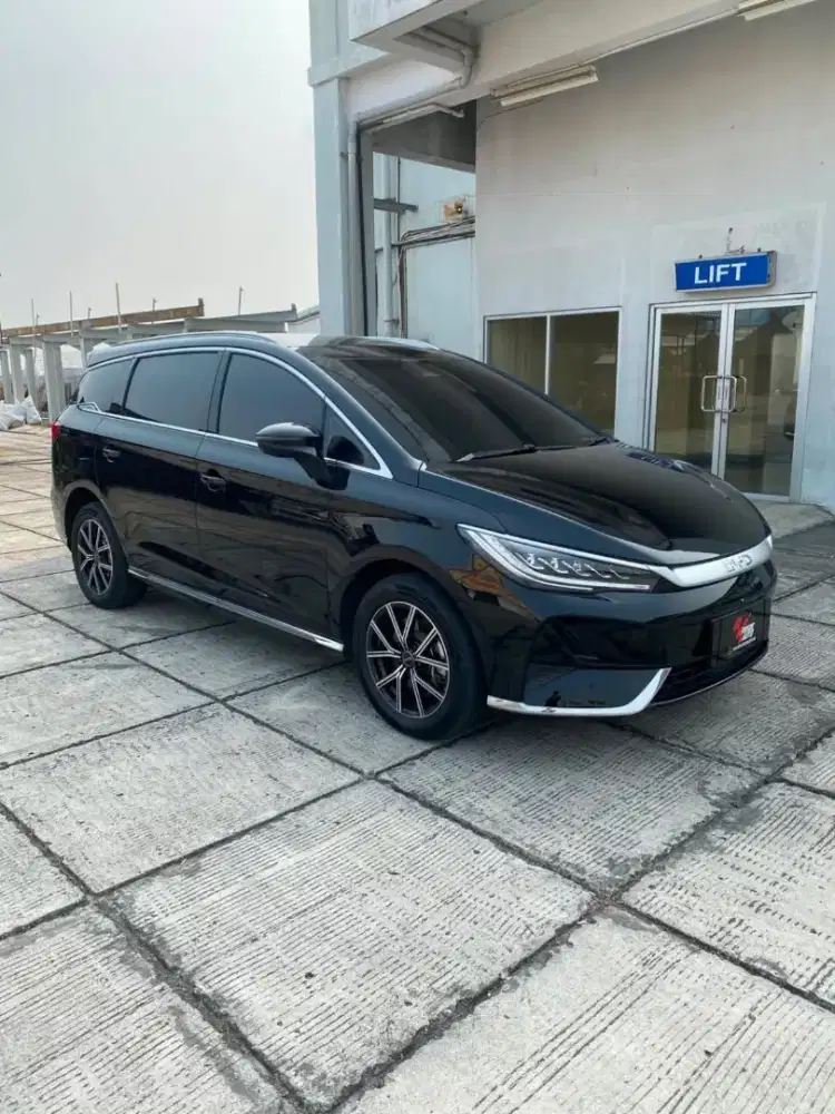LISTRIK LANGKA BYD M6 SUPERIOR CAPTAIN 2025