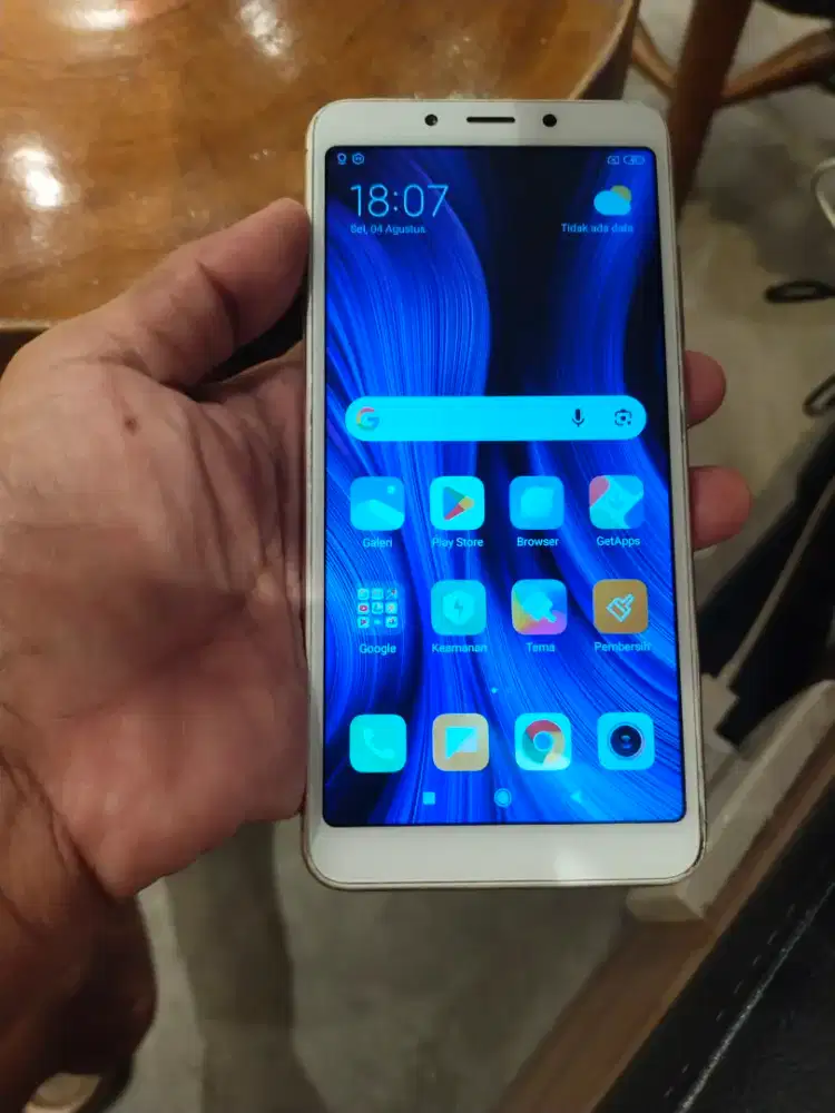 Redmi 6a  2/16  minus gompal kecil di Basel kaca kamera copot