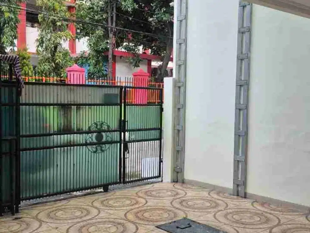 Disewakan atau Dijual Rumah 2 Lt di Sunter Jaya Jakarta Utara