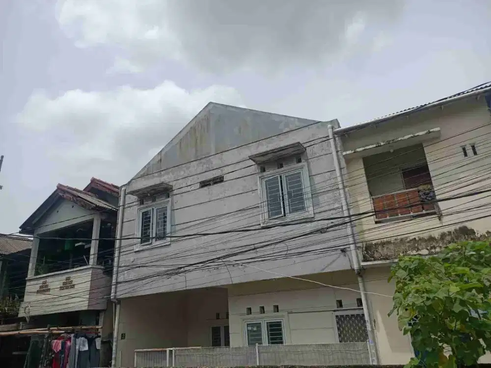 DIJUAL – Rumah 2 Lantai SHM 875 Juta Dekat MRT Lebak Bulus