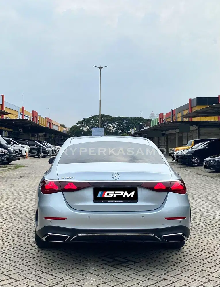 Mercedes Benz E300 AMG 2024/ 2025 KM 700 ANTIK Mercy E300 E 300