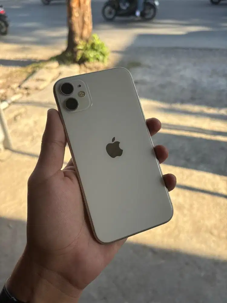 iPhone 11 64 Gb Putih all operator